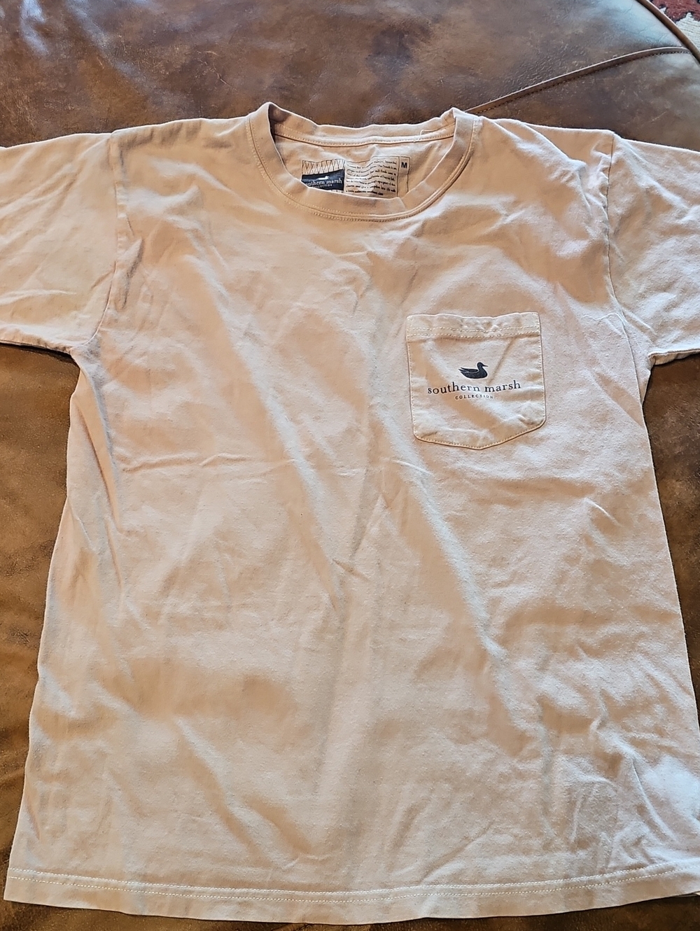 Southern Marsh Men’s Short Sleeve Pocket Tee in Tan